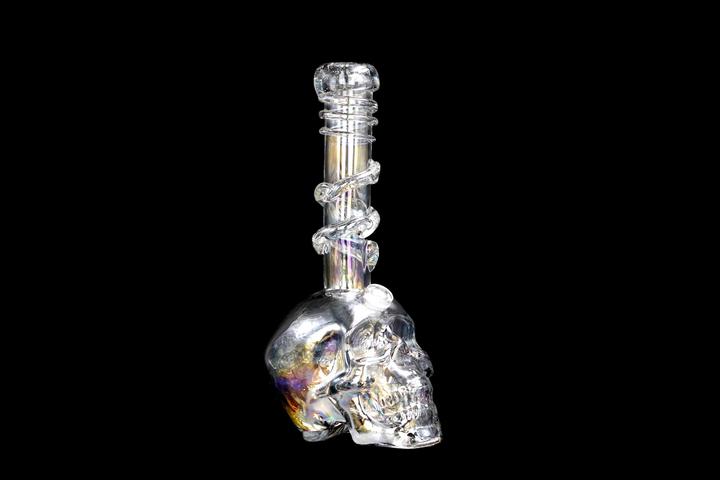 GLOW SKULL BONG