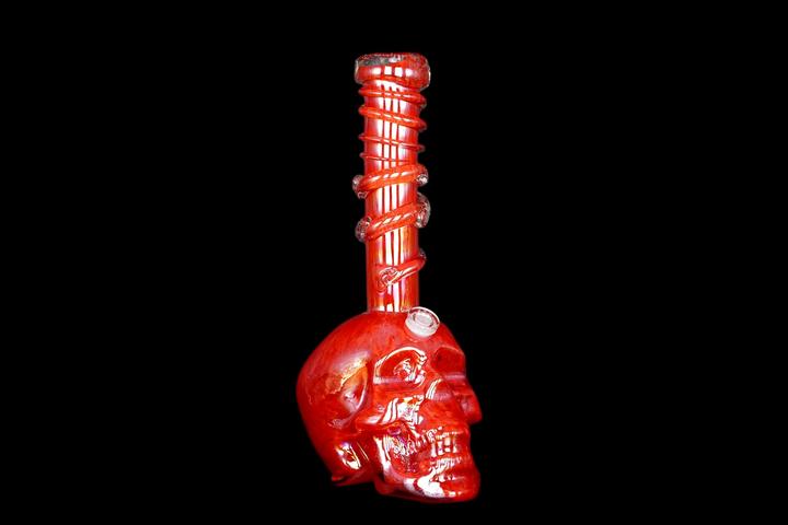 GLOW SKULL BONG