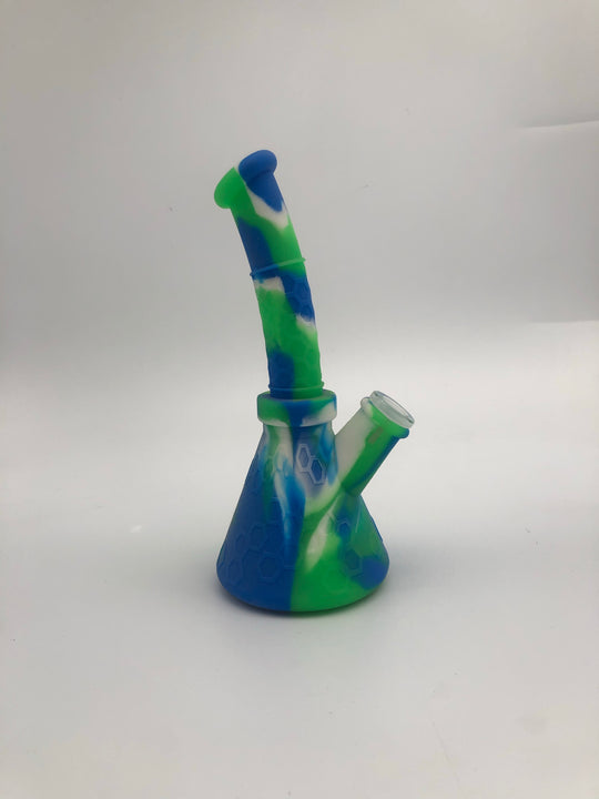 Silicone beaker with curbed neck